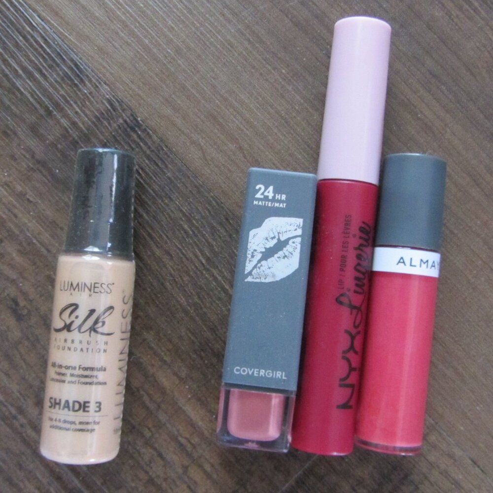 Luminess Silk Airbrush Foundation Shade 3 + THREE FREEBIES